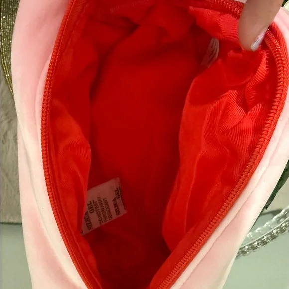 Charming Pink Pamper Yourself Bundle: Pink Powder Pouch-Glamnetics-Heart Socks - Picture 7 of 15